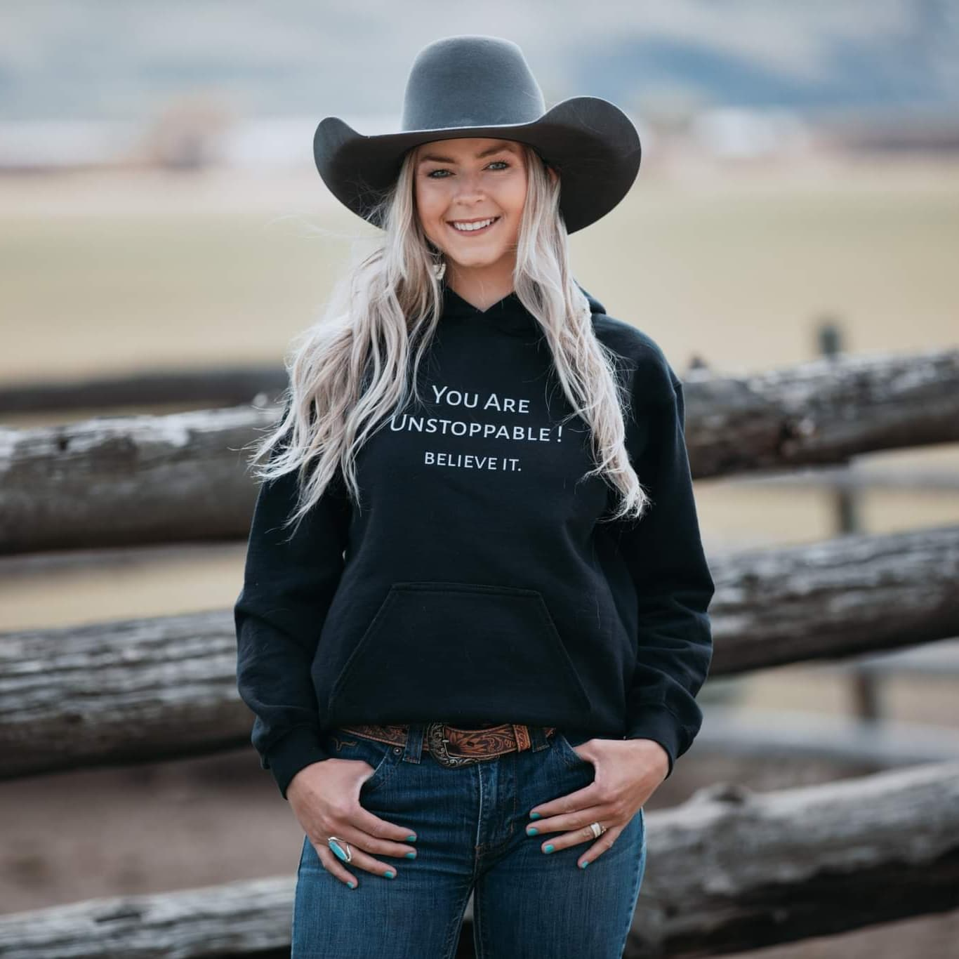 Hoodies in many colors and statements
